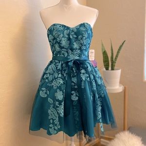 Windsor Emerald Dress